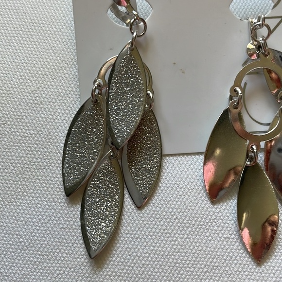 NWT Icing Silver Sparkling Chandelier Clip On Earrings - Picture 4 of 4